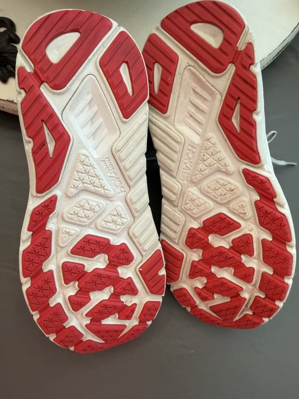 Hoka One One Women's Arahi 7 sneakers - Picture 8 of 8